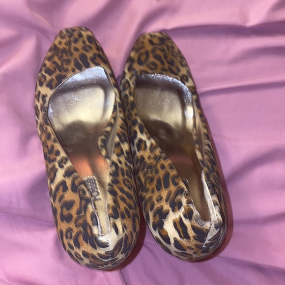 Charolette Russe cheetah peep toe stilettos - Picture 6 of 9